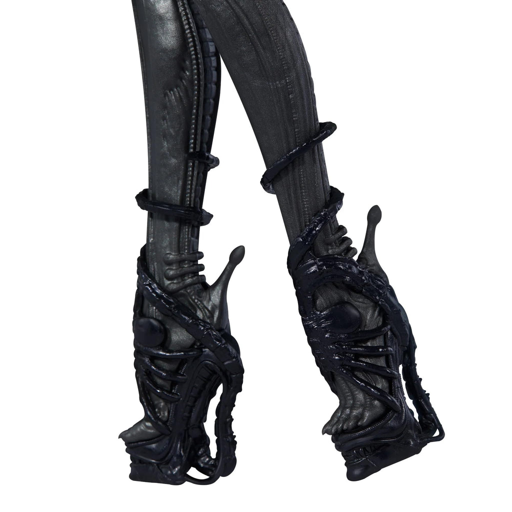 Alien Doll with Metallic Outfit R744