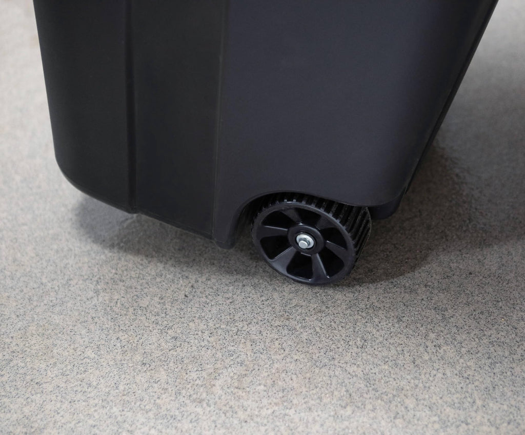 32 Gallon Black Plastic Garbage Can with Attached Lid U78643