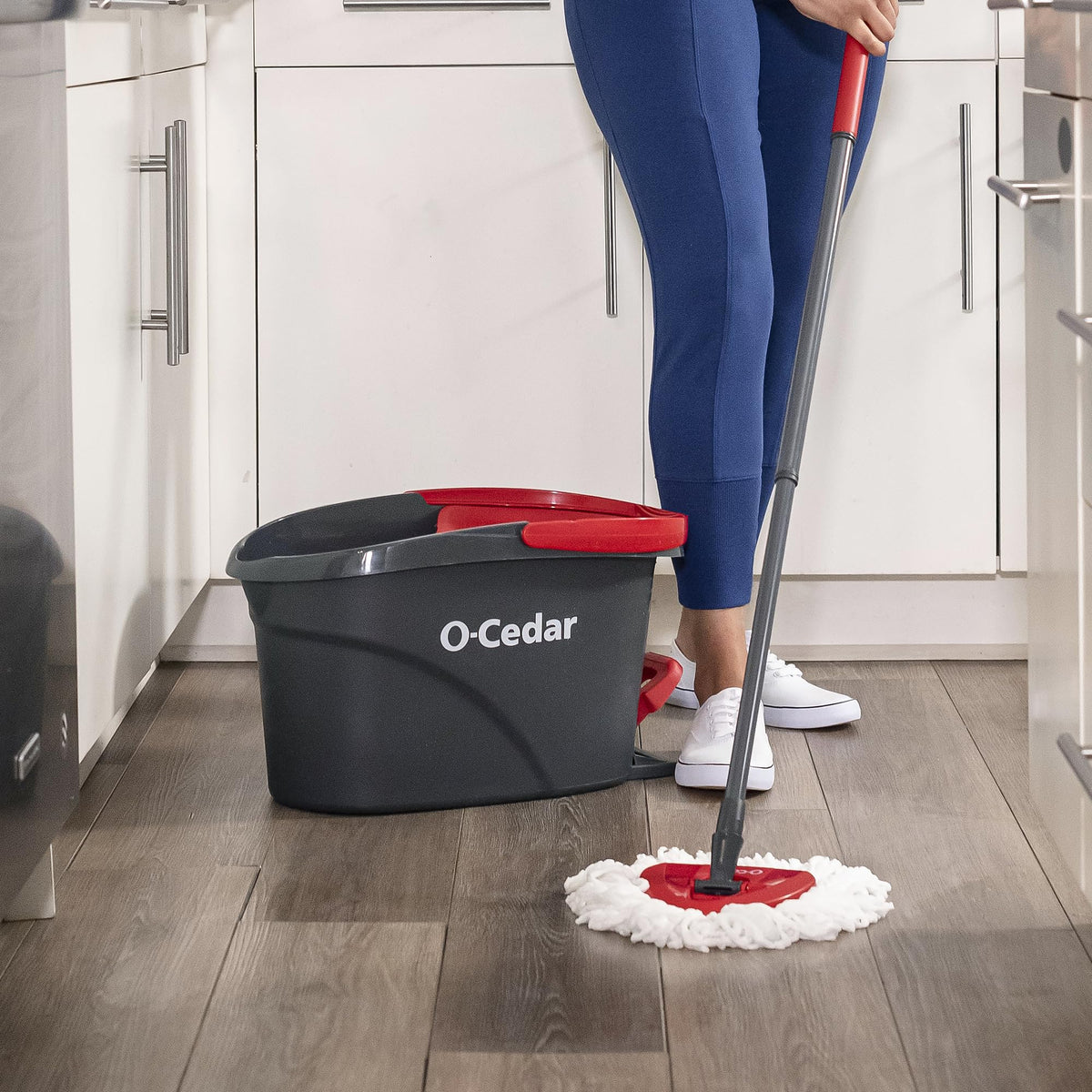 Microfiber Spin Mop & Bucket Floor Cleaning System with 2 Refills N895547